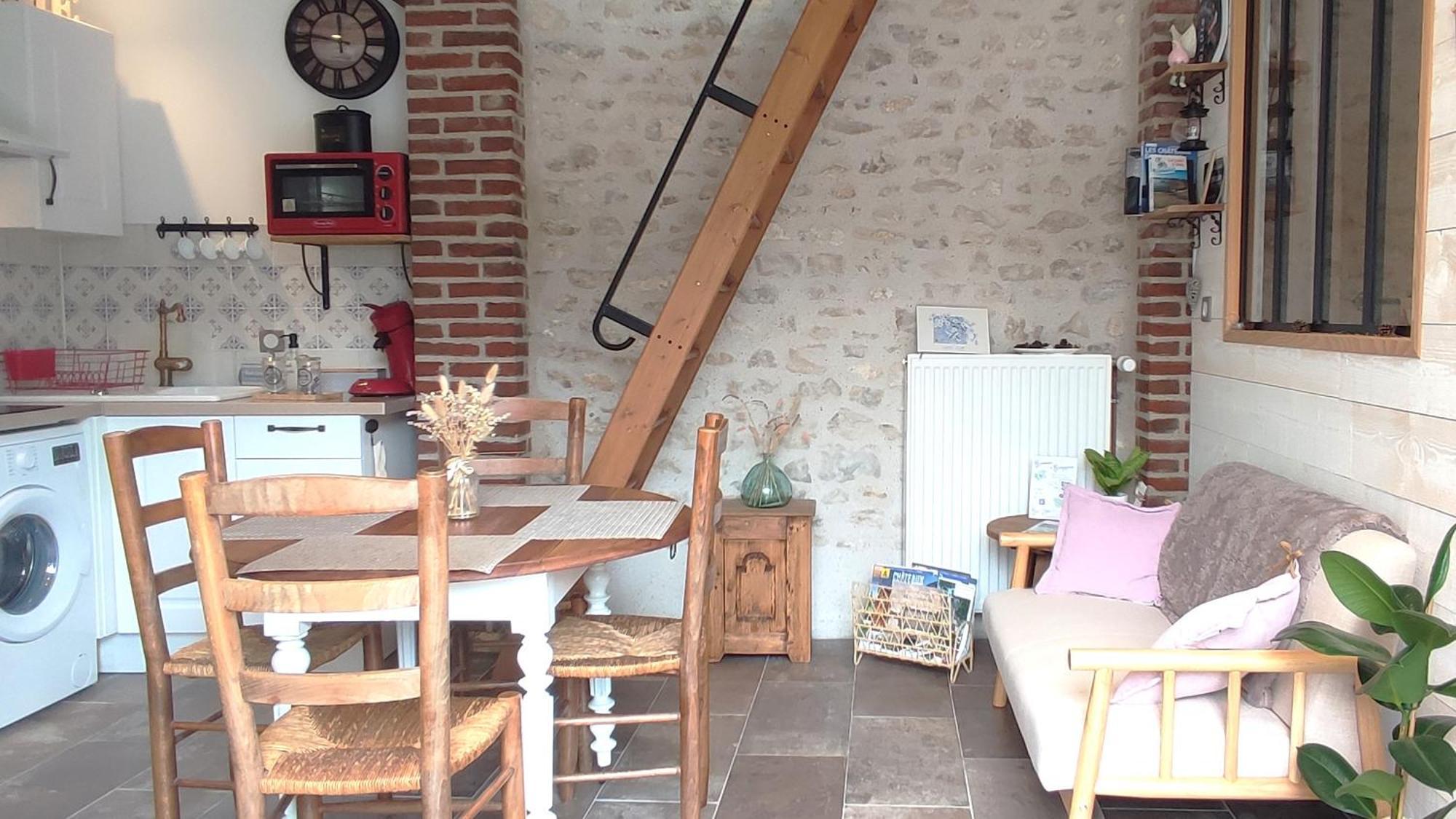 Gite De Charme Beaujoyeulx Molineuf Exterior photo